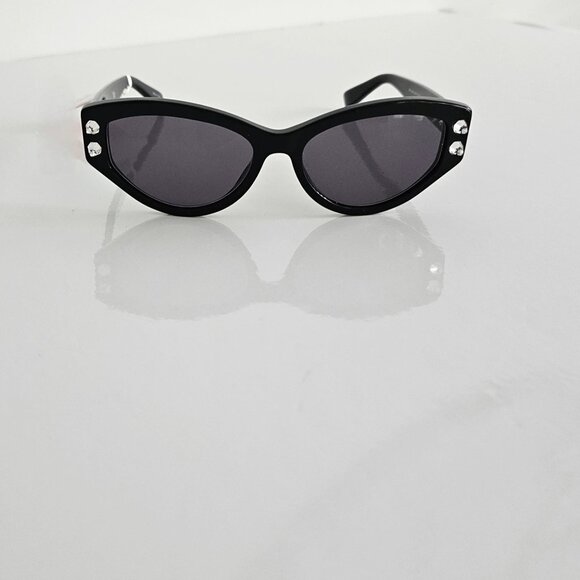 MOSCHINO Cat eye sunglasses with rhinestones NWOT! ๐๐๐ - Picture 5 of 15